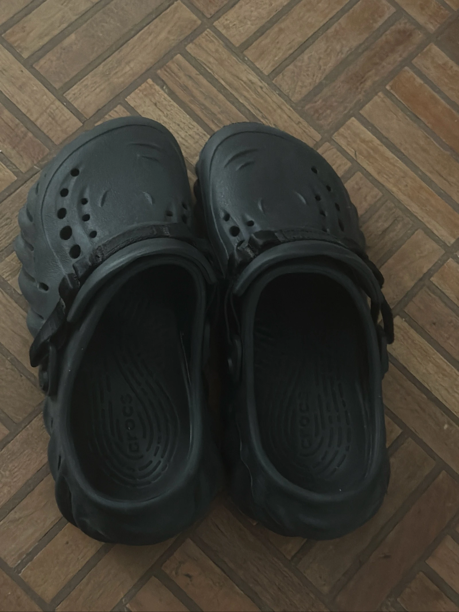 Crocs à vendre 